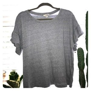 Calvin Klein ruffle sleeve top ✨💕